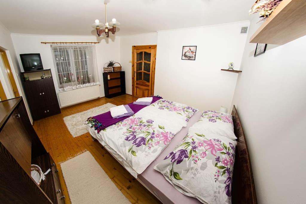 Zlty Domcek - Apartman Svabovce Exteriör bild