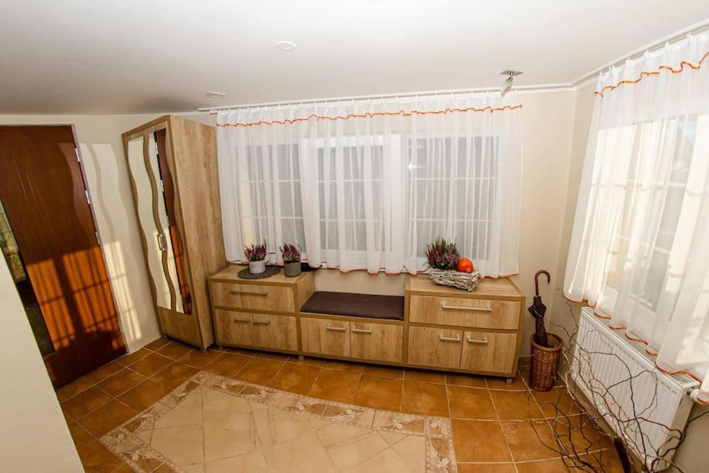 Zlty Domcek - Apartman Svabovce Exteriör bild